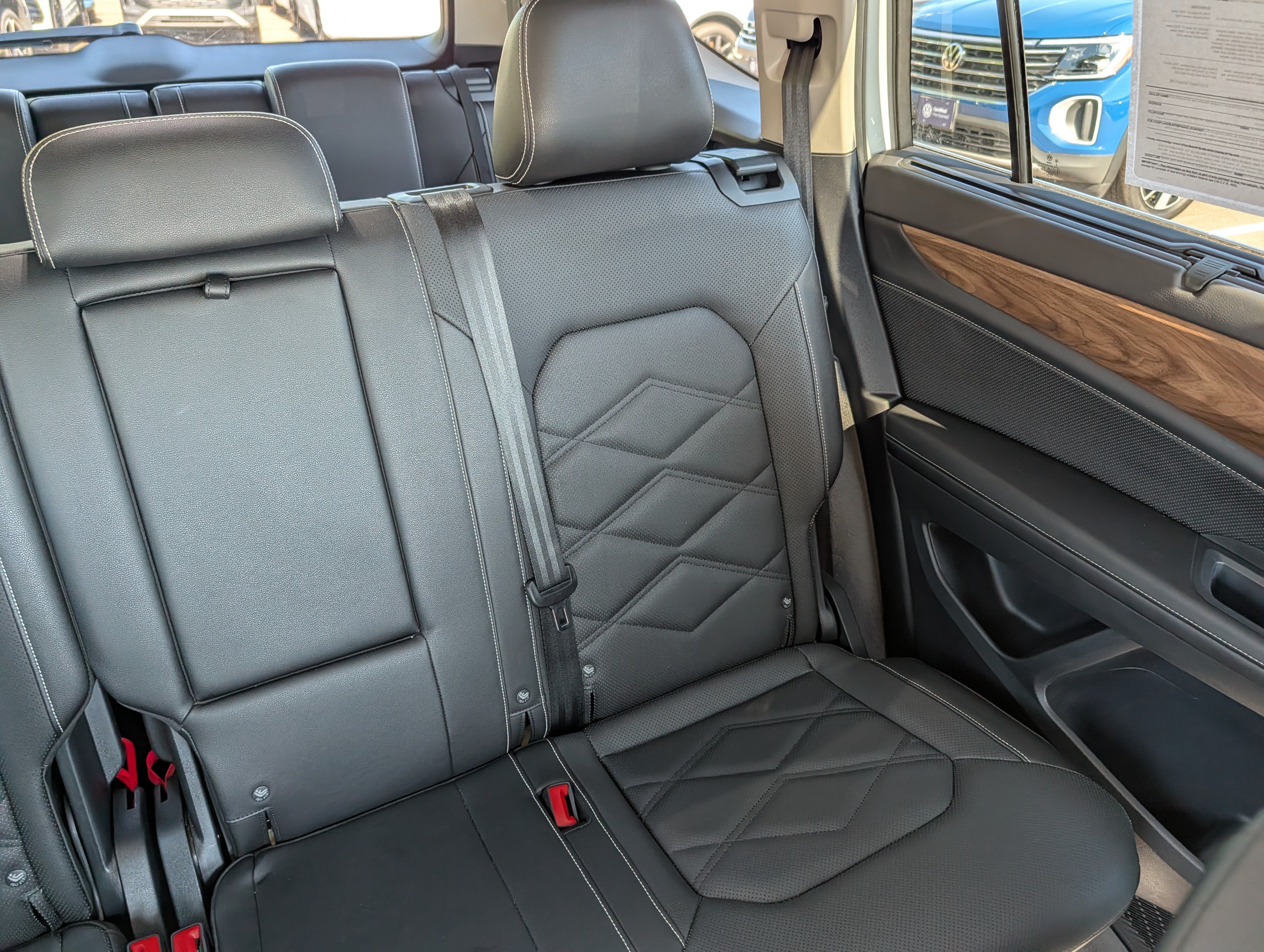 Certified 2025 Volkswagen Atlas SE AWD/4WD image 14