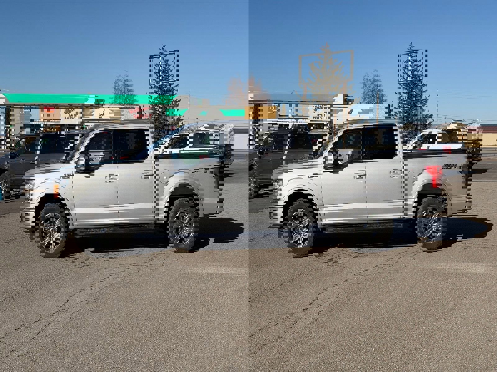 Used 2019 Ford F150 Lariat image 10