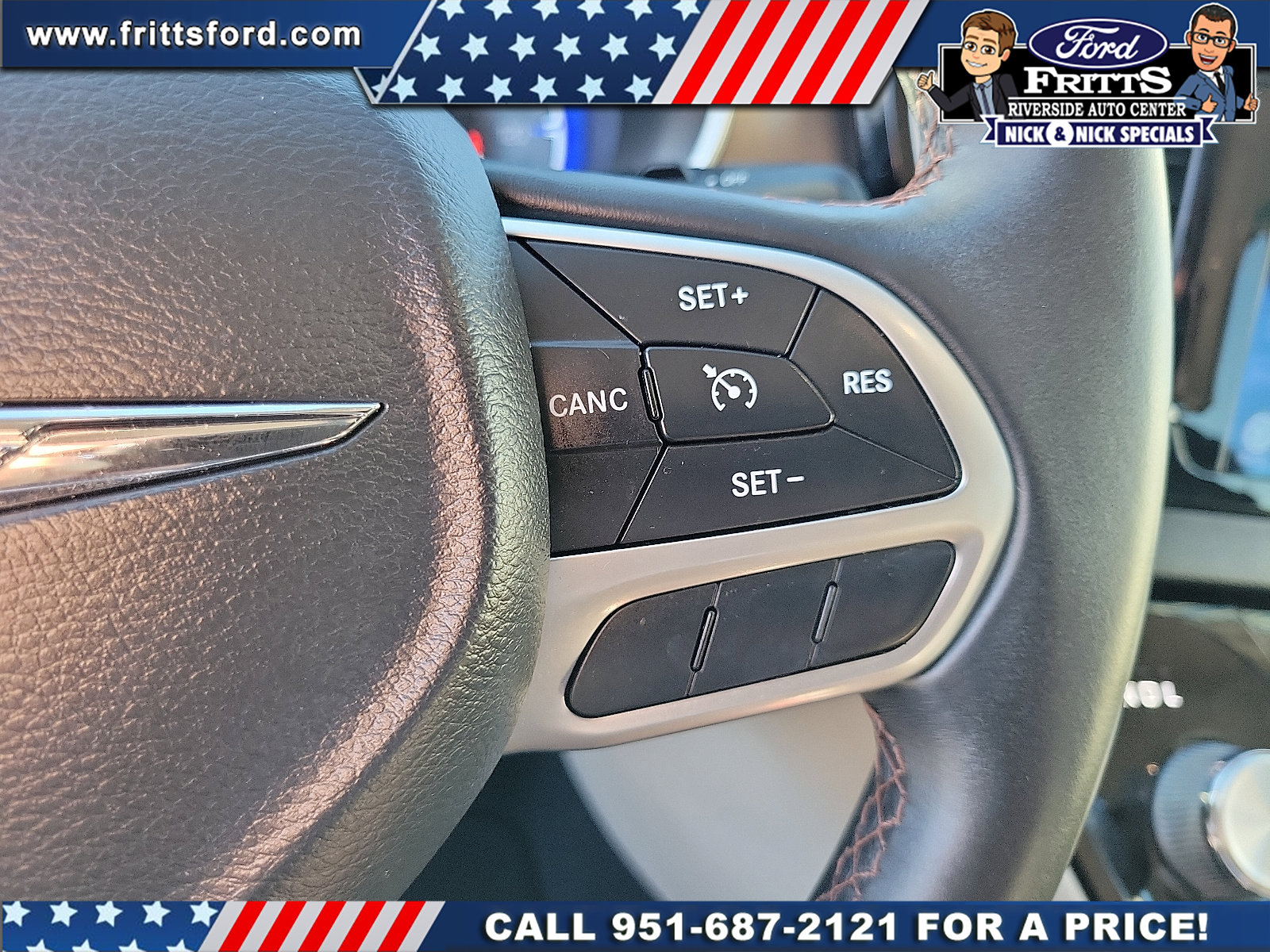 Used 2017 Chrysler Pacifica Touring-L image 7