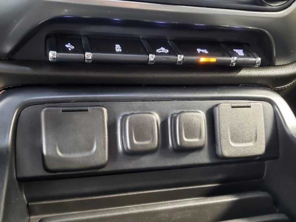 Used 2015 Chevrolet Silverado 2500 LTZ w/ Duramax Plus Package image 28