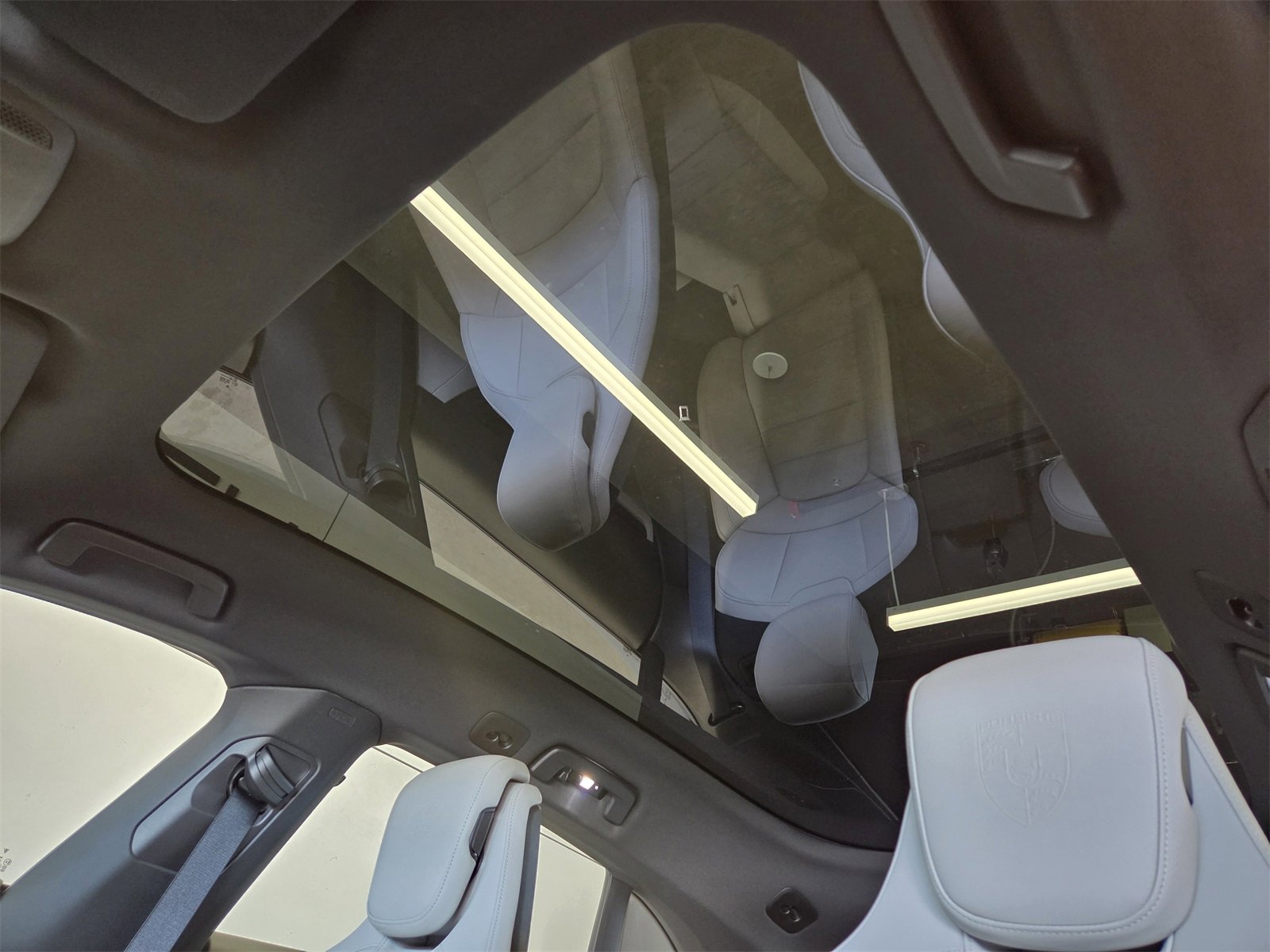 Used 2022 Porsche Taycan 4 Cross Turismo image 10