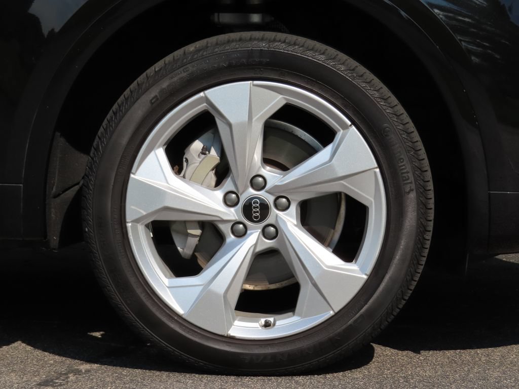 Used 2023 Audi Q5 2.0T Premium Plus w/ Premium Plus Package AWD/4WD image 16