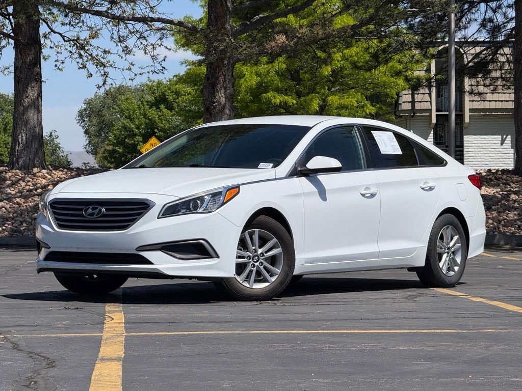 Used 2017 Hyundai Sonata SE FWD image 1