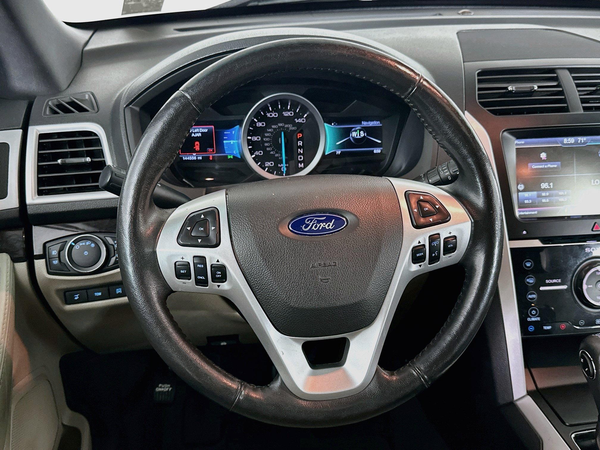 Used 2015 Ford Explorer Limited w/ Equipment Group 302A FWD image 18
