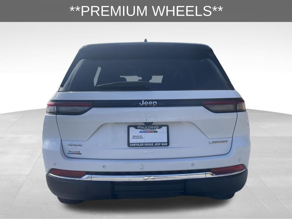 Used 2023 Jeep Grand Cherokee Laredo X image 7