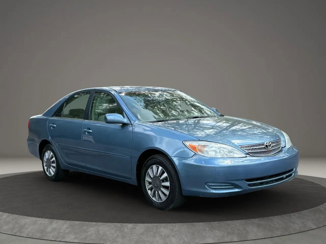 Used 2004 Toyota Camry LE image 3