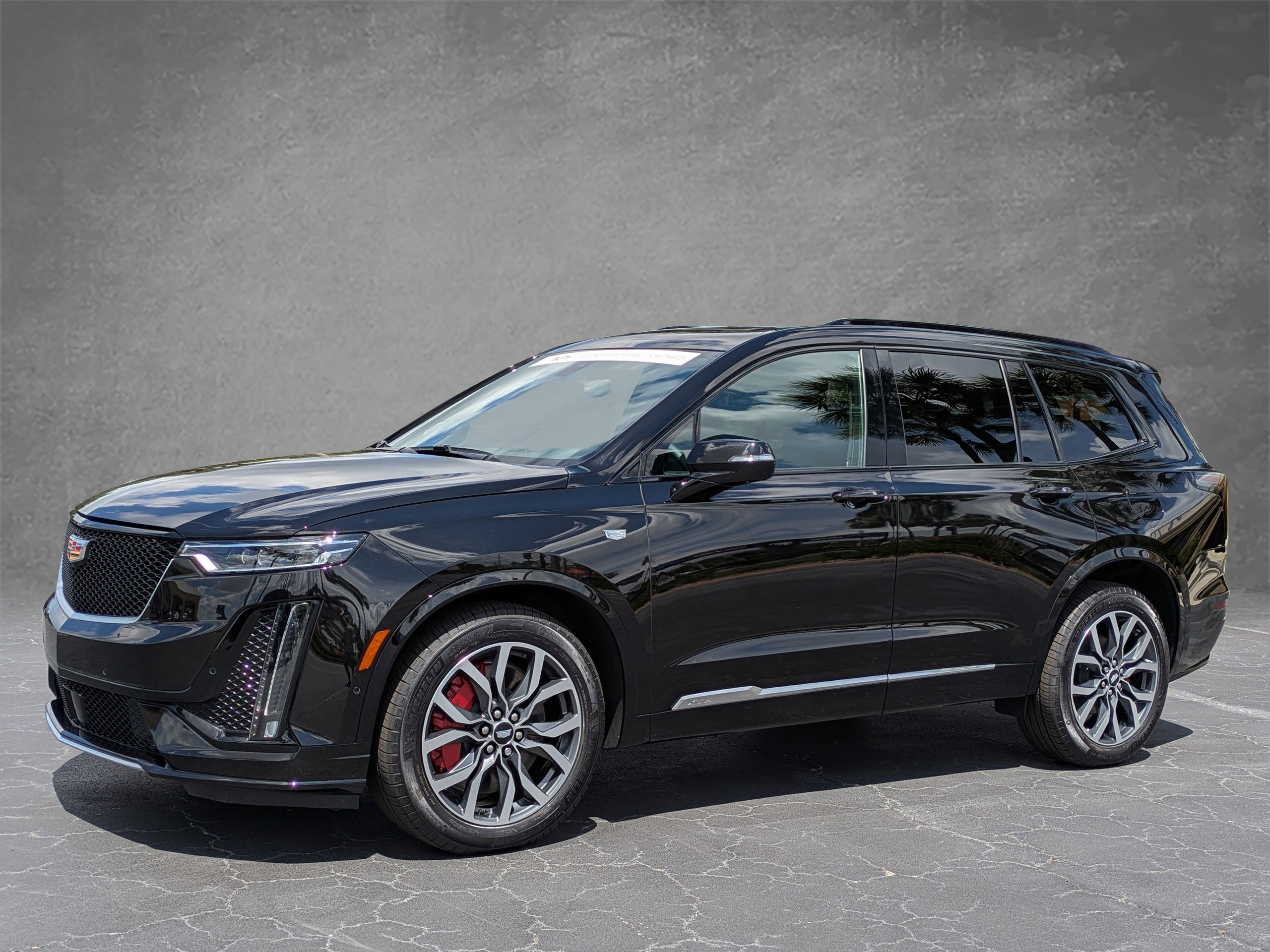 Certified 2025 Cadillac XT6 Sport w/ Platinum Package AWD/4WD image 2