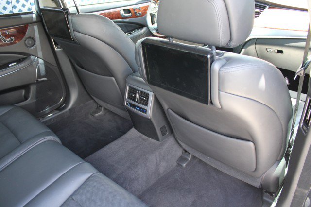 Used 2016 Hyundai Equus Ultimate RWD image 12