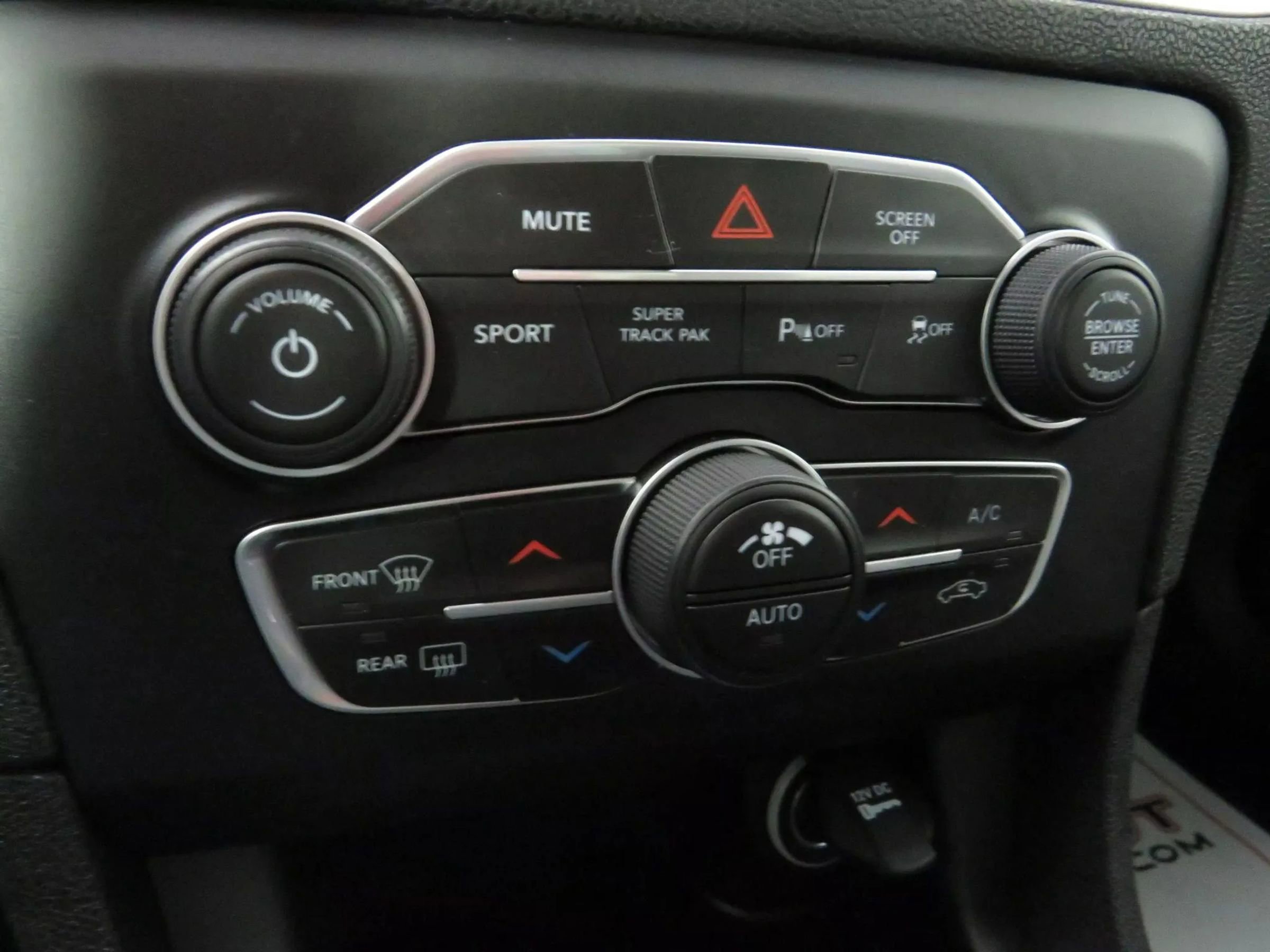 Used 2020 Dodge Charger R/T image 22