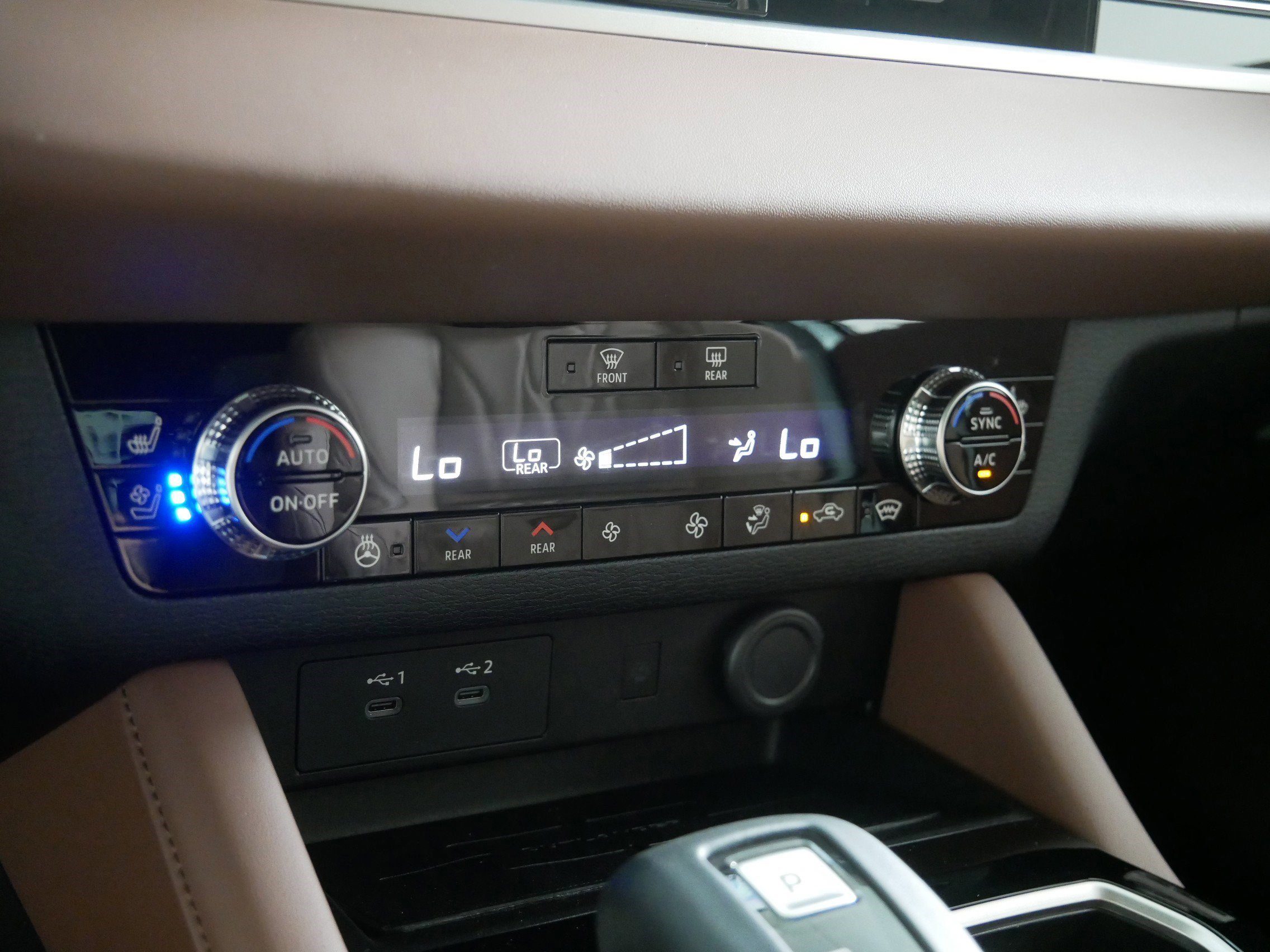 New 2025 Mitsubishi Outlander SEL image 8