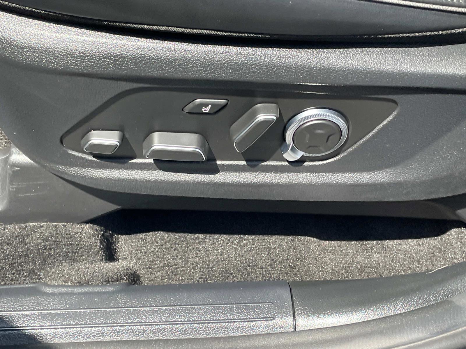 Used 2024 Hyundai Palisade Calligraphy image 21