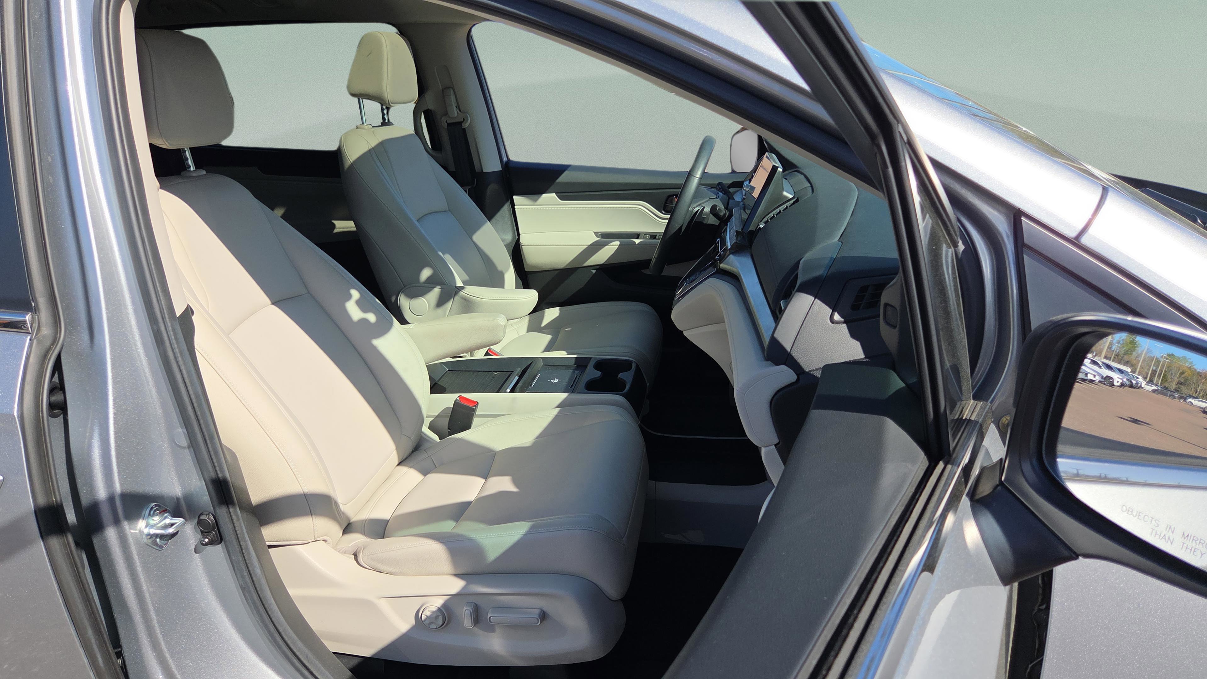 Certified 2025 Honda Odyssey EX-L image 24