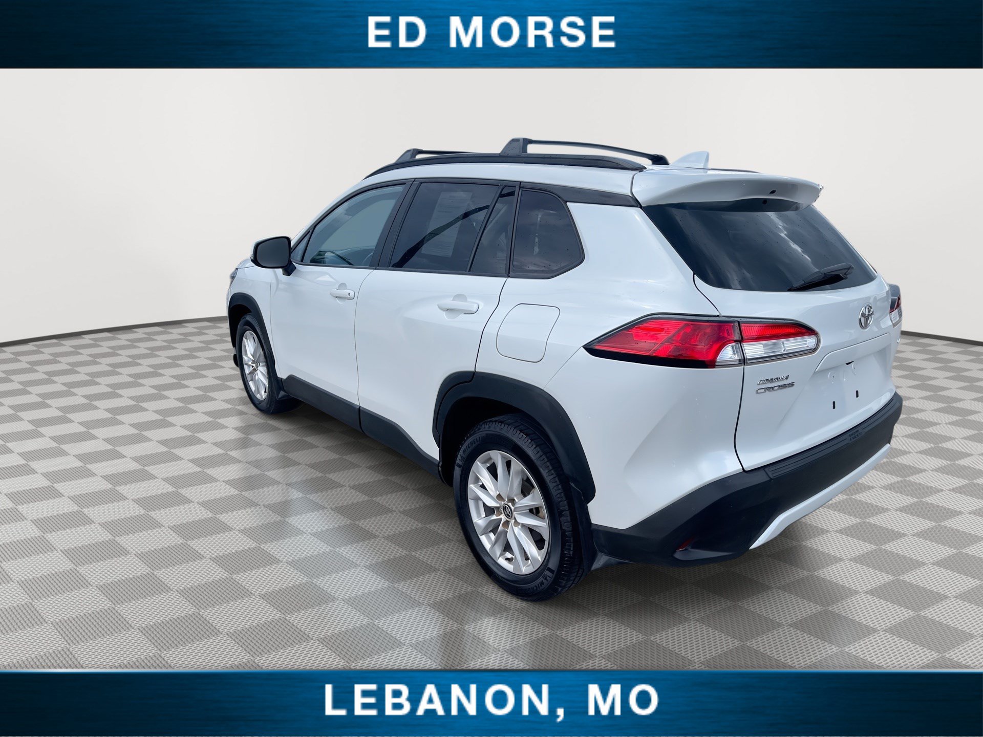 Used 2024 Toyota Corolla Cross LE w/ Moonroof Package FWD image 6