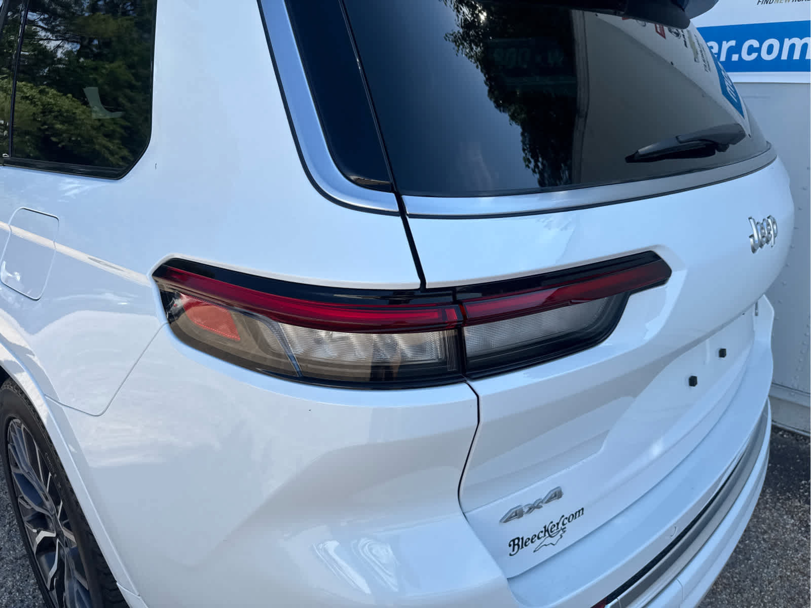 Used 2025 Jeep Grand Cherokee L Summit AWD/4WD image 18