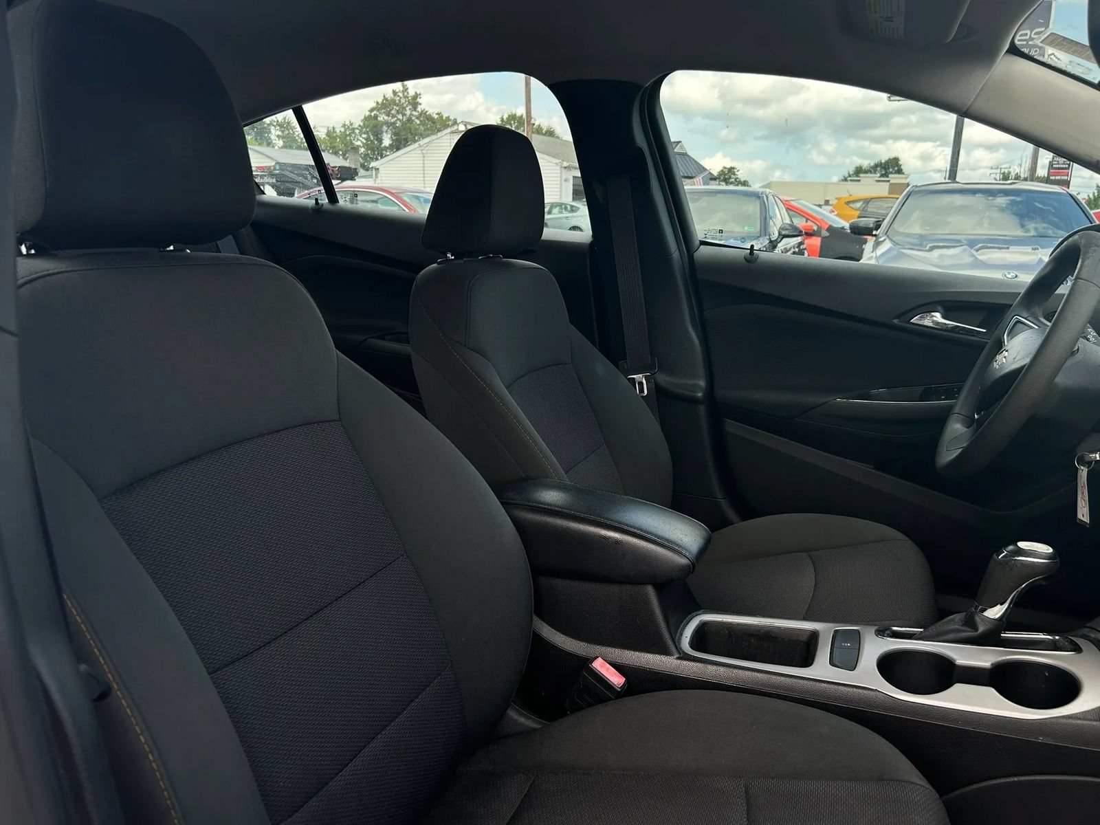 Used 2017 Chevrolet Cruze LS FWD image 14
