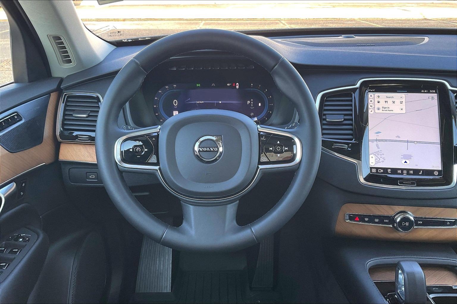 Used 2023 Volvo XC90 B6 Plus image 5