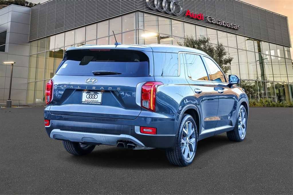 Used 2020 Hyundai Palisade SEL w/ Convenience Package image 4