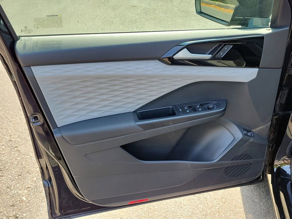 Used 2023 Volkswagen Taos S image 15