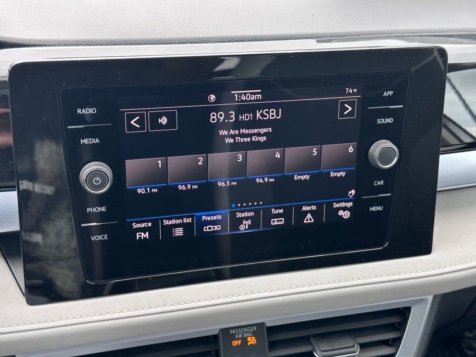 New 2026 Volkswagen Taos SE image 24