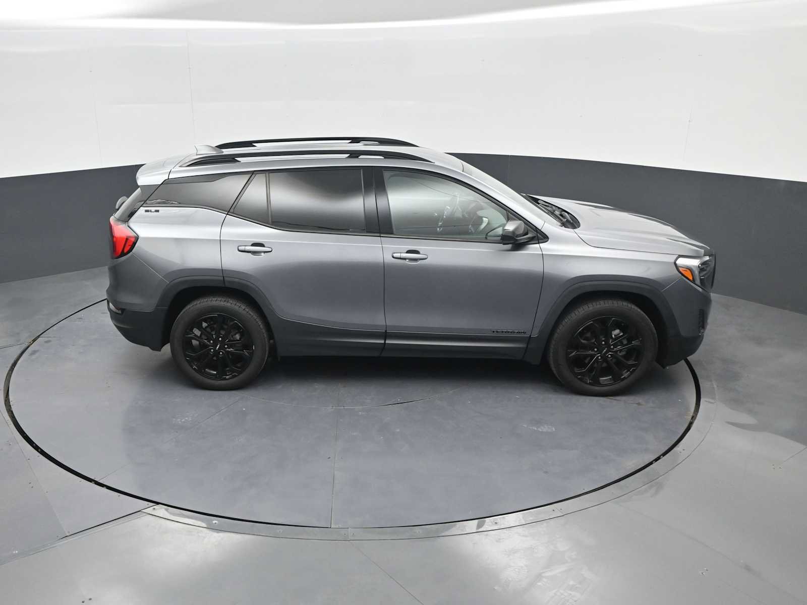 Used 2021 GMC Terrain SLE w/ Driver Convenience Package AWD/4WD image 33