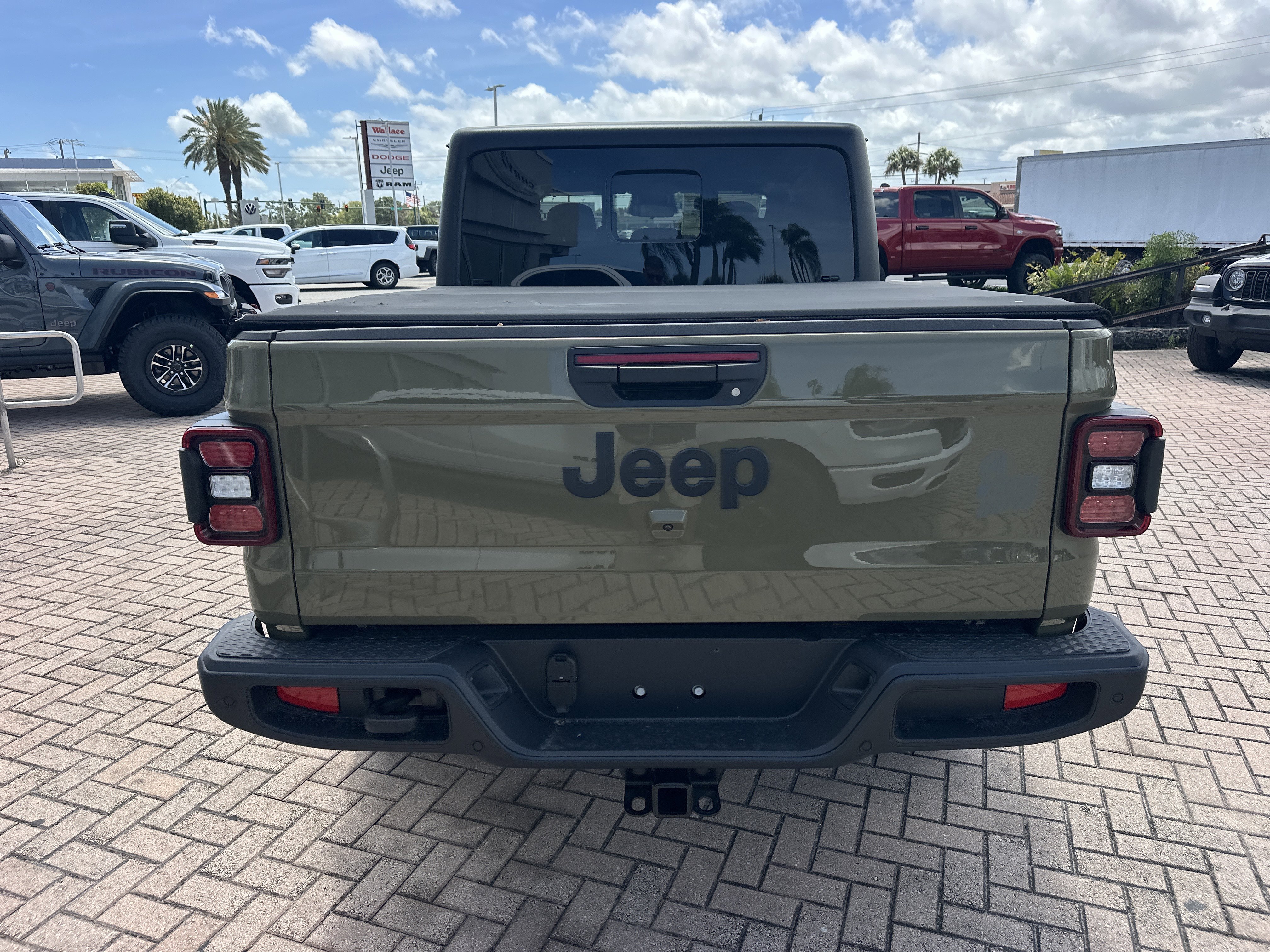 New 2026 Jeep Gladiator Willys AWD/4WD image 8