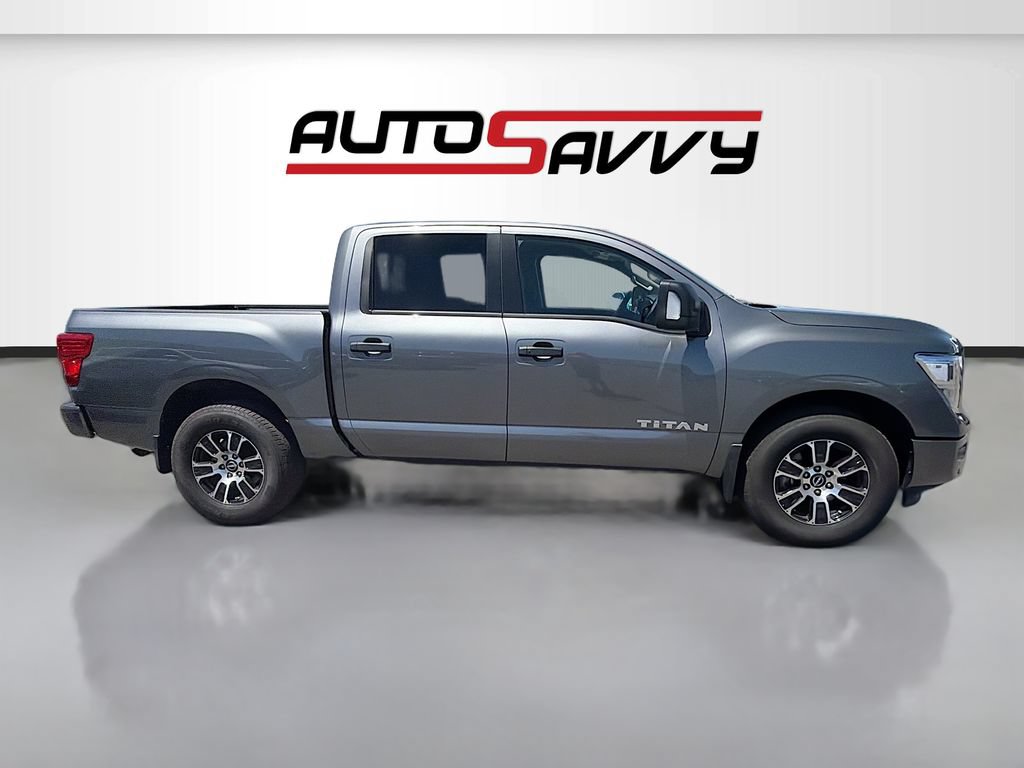 Used 2024 Nissan Titan SV w/ SV Convenience Package AWD/4WD image 8