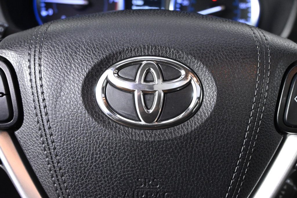 Used 2019 Toyota Highlander Limited Platinum AWD/4WD image 34