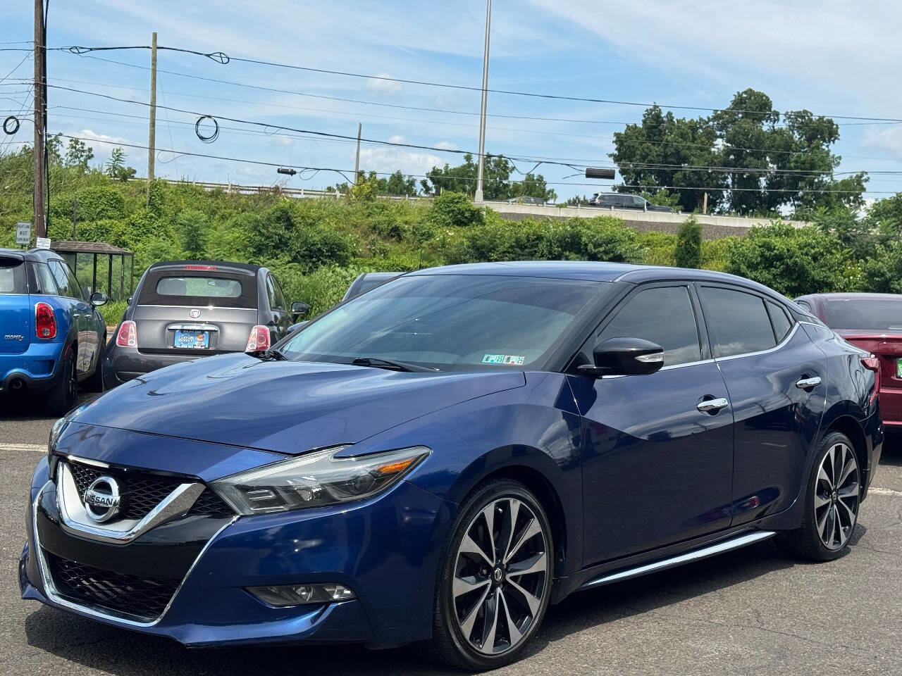 Used 2018 Nissan Maxima SR image 2