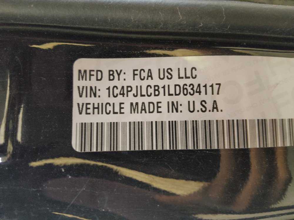 Used 2020 Jeep Cherokee Latitude FWD image 33