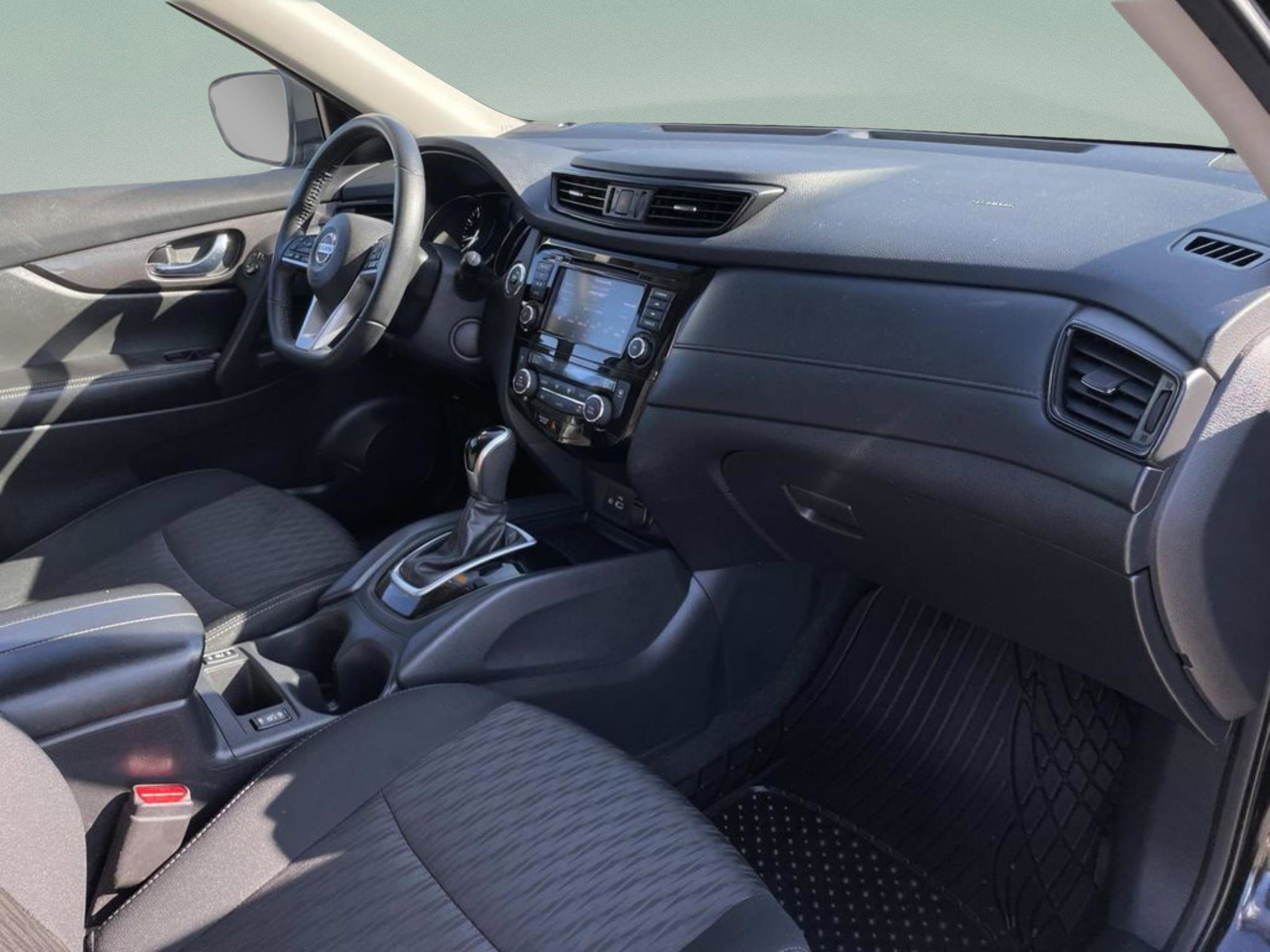 Used 2019 Nissan Rogue SV image 18