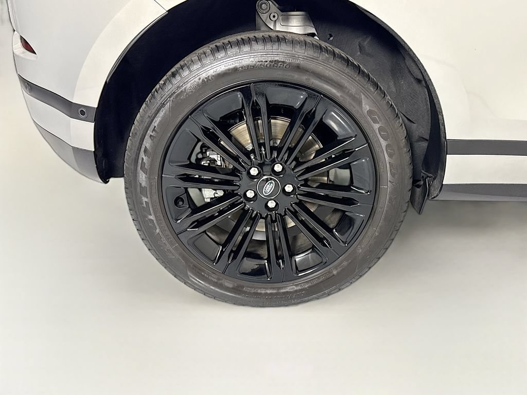 Certified 2025 Land Rover Range Rover Evoque S AWD/4WD image 33