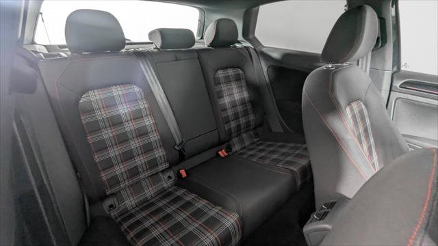 Used 2015 Volkswagen GTI S FWD image 21