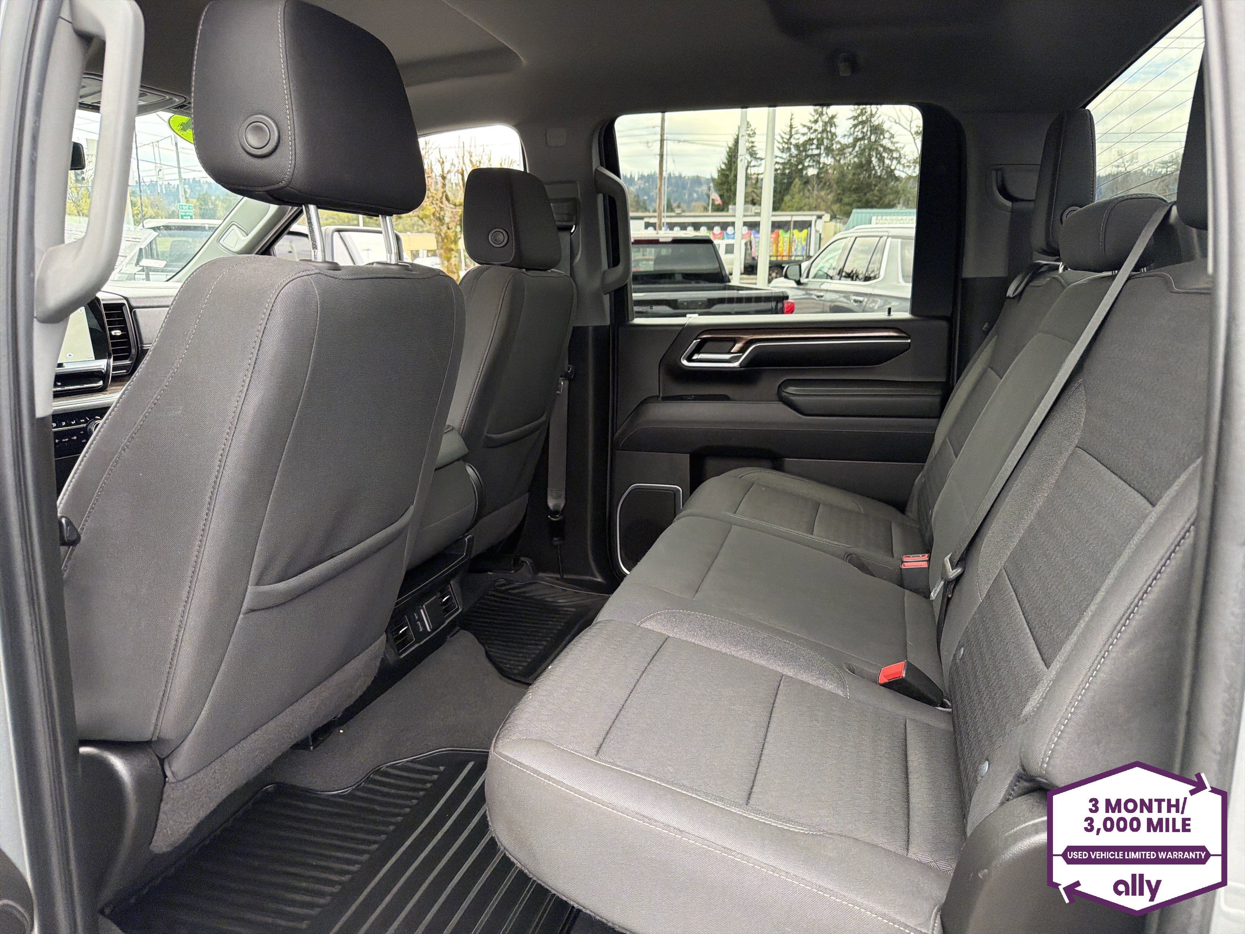 Used 2024 Chevrolet Silverado 2500 LT w/ Convenience Package image 11