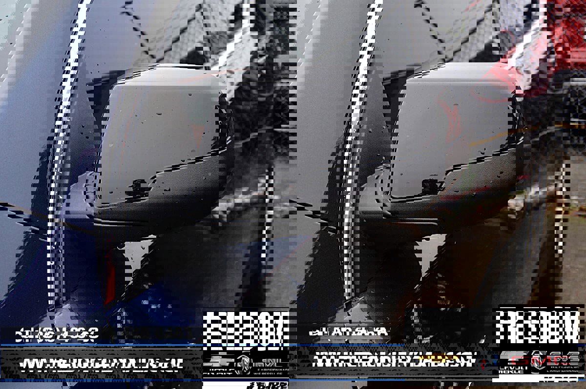 Used 2022 Chevrolet Traverse LS FWD image 7