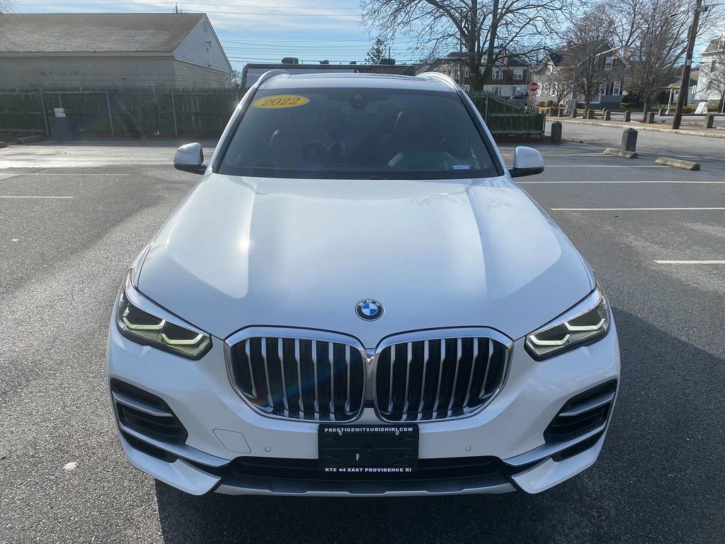 Used 2022 BMW X5 xDrive40i w/ Premium Package image 3