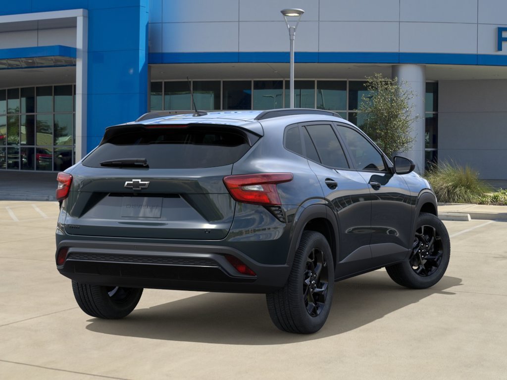 New 2026 Chevrolet Trax LT w/ Driver Confidence Package FWD image 4