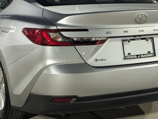 Used 2025 Toyota Camry LE FWD image 8