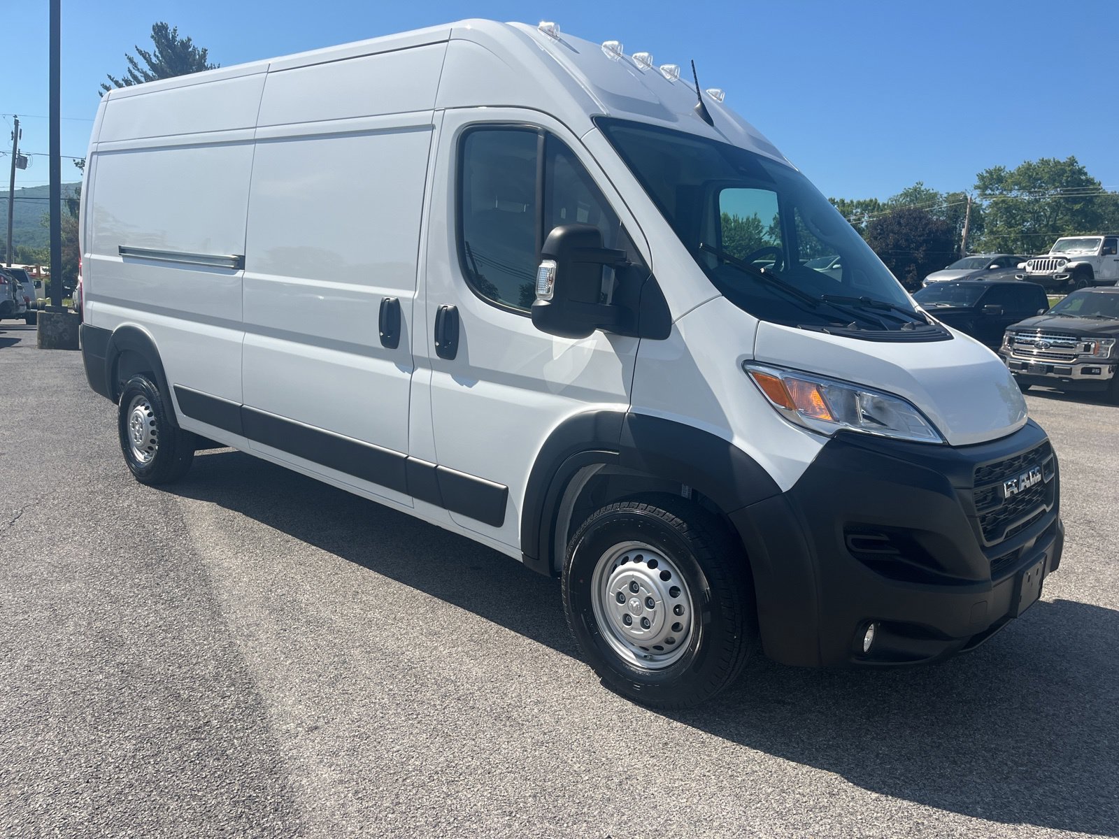 New 2026 RAM ProMaster 2500 w/ Convenience Group FWD image 10