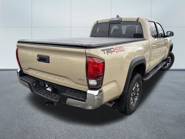 Used 2018 Toyota Tacoma TRD Off-Road image 5