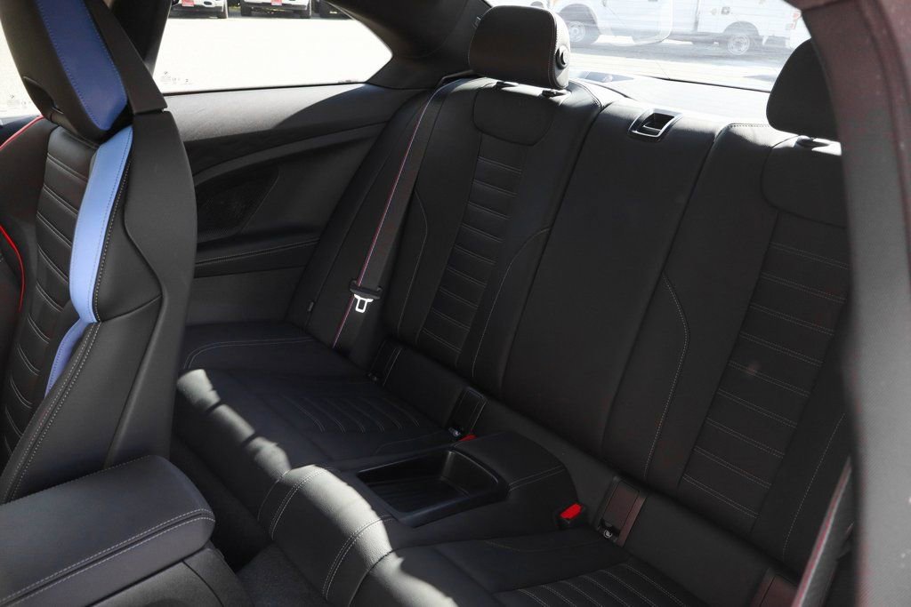 Used 2025 BMW M2 w/ Lighting Package image 18