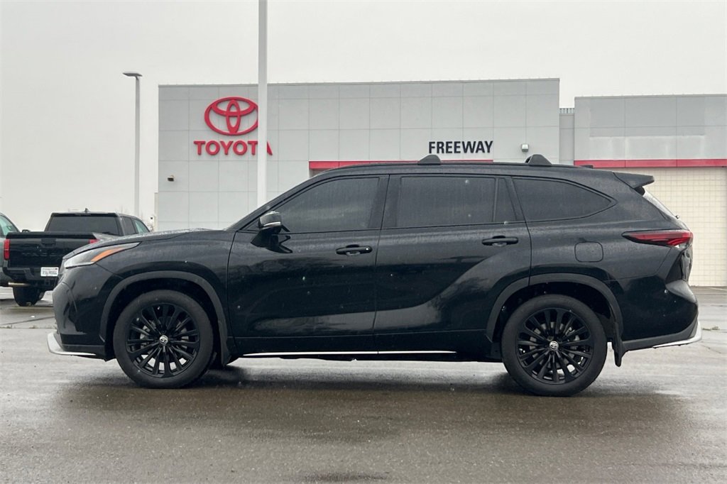Certified 2024 Toyota Highlander XSE image 9