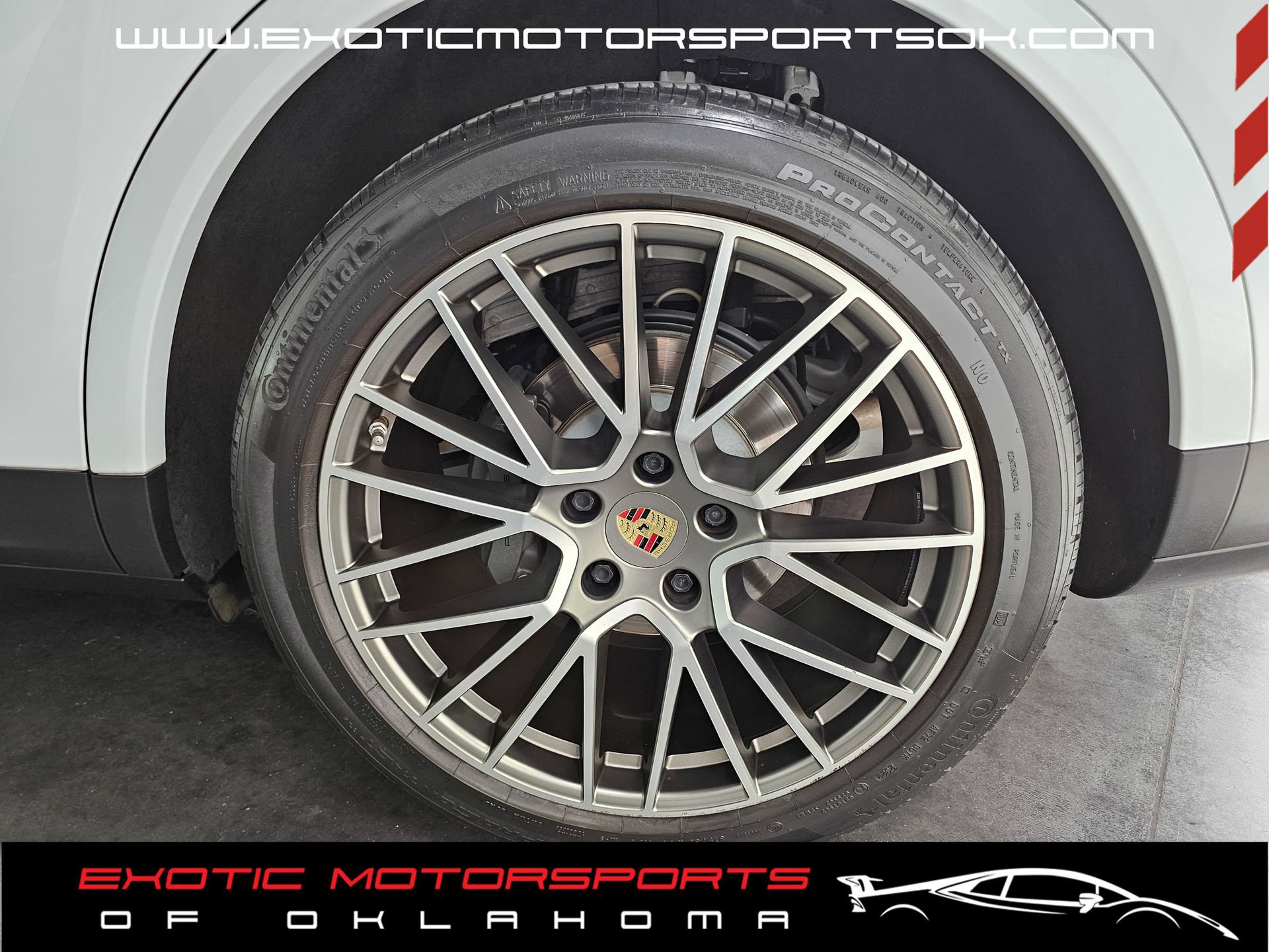 Used 2023 Porsche Cayenne S Platinum AWD/4WD image 38