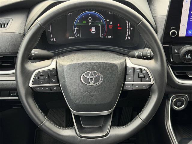 Certified 2025 Toyota Grand Highlander FWD image 11