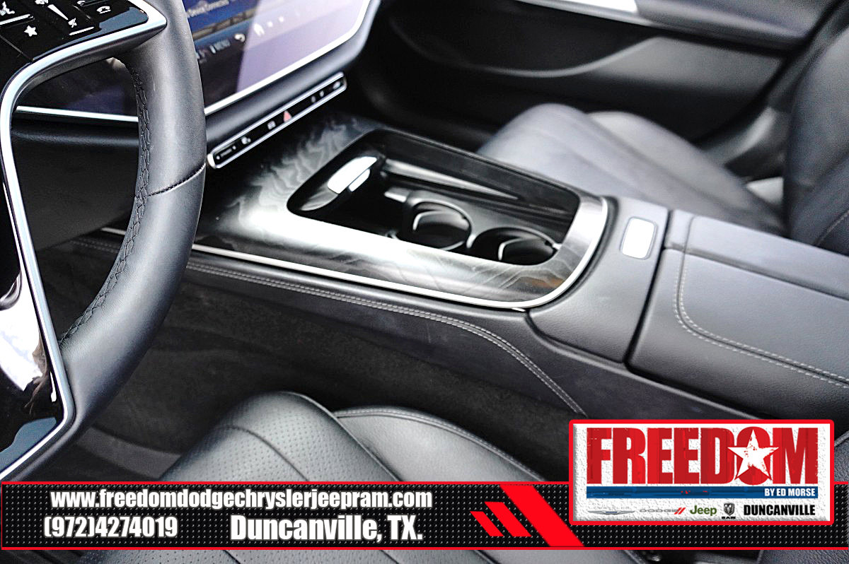 Used 2025 Mercedes-Benz E 350 Sedan image 33