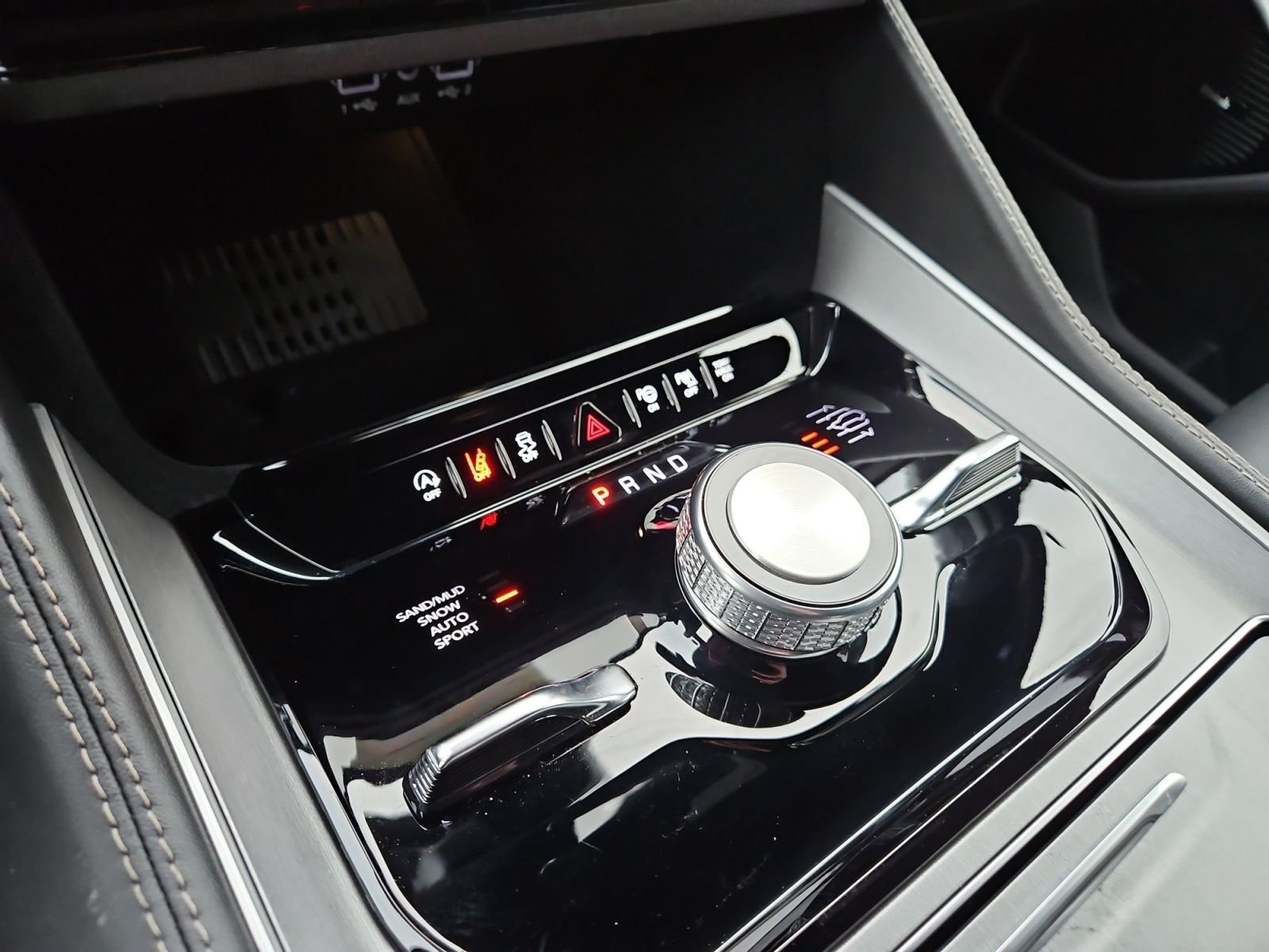 New 2026 Jeep Grand Wagoneer Limited AWD/4WD image 28