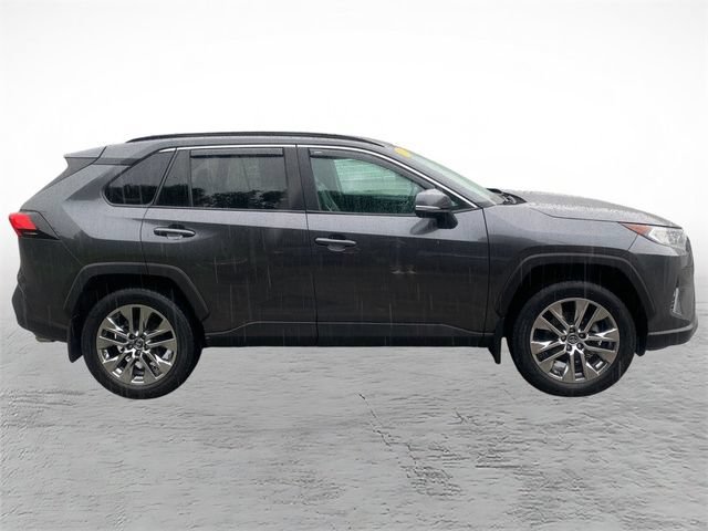 Used 2019 Toyota RAV4 XLE Premium w/ Cold Weather Package AWD/4WD video 2