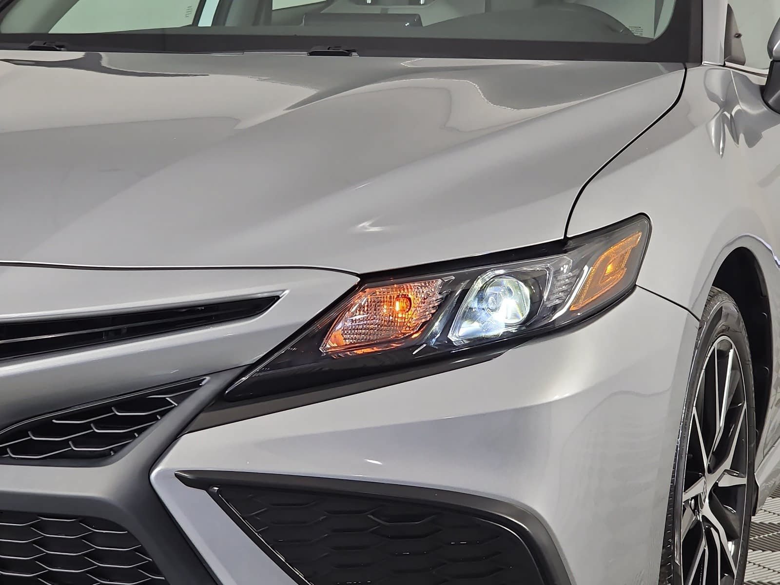 Used 2023 Toyota Camry SE FWD image 28