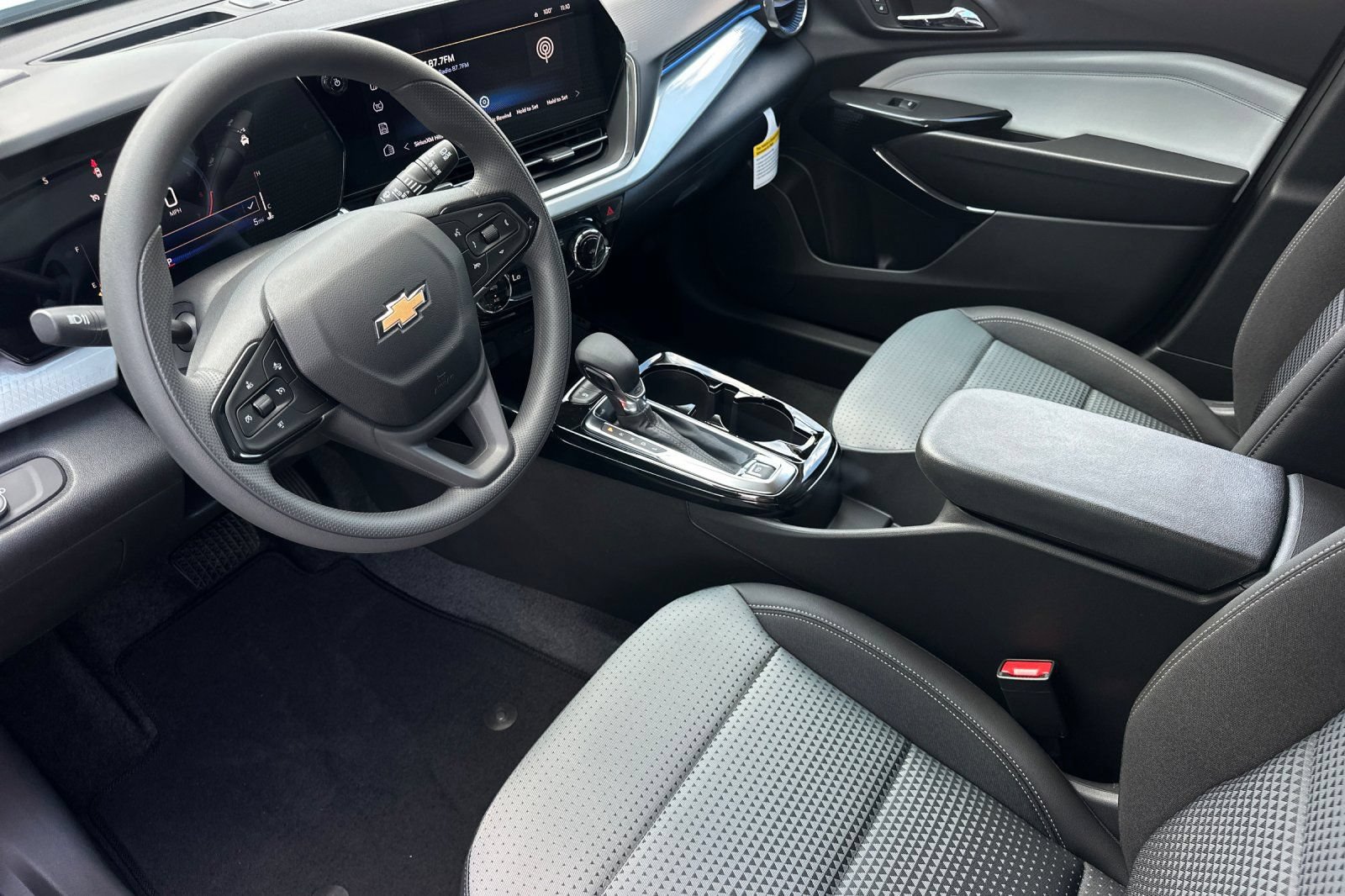 New 2026 Chevrolet Trax LT FWD image 10