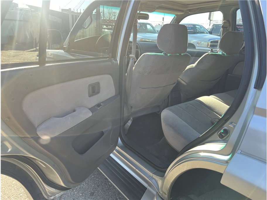 Used 2001 Toyota 4Runner SR5 image 9