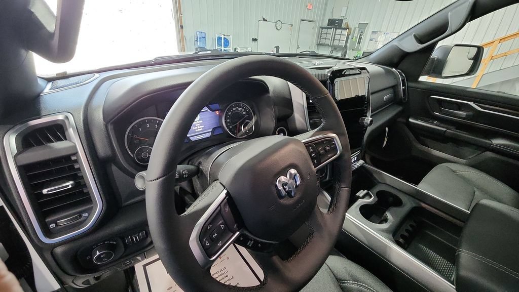 New 2026 RAM 1500 Big Horn AWD/4WD image 14